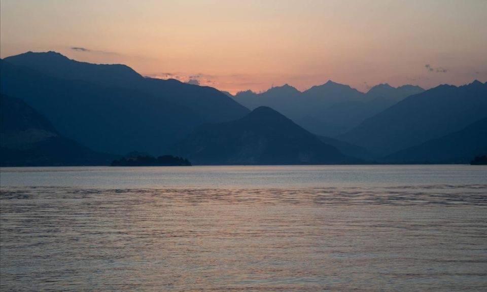 Little Suite Near Lake Verbania Ngoại thất bức ảnh