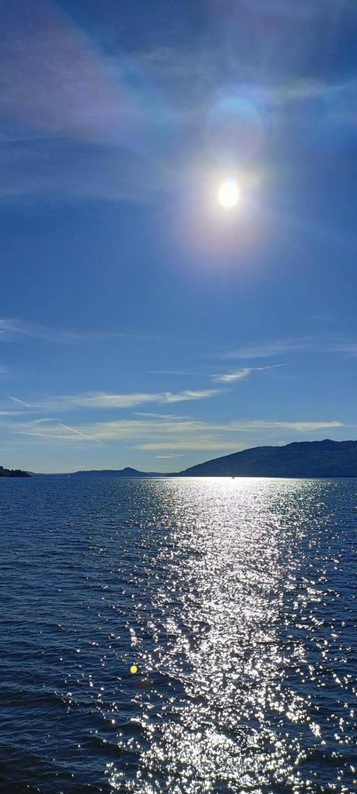 Little Suite Near Lake Verbania Ngoại thất bức ảnh