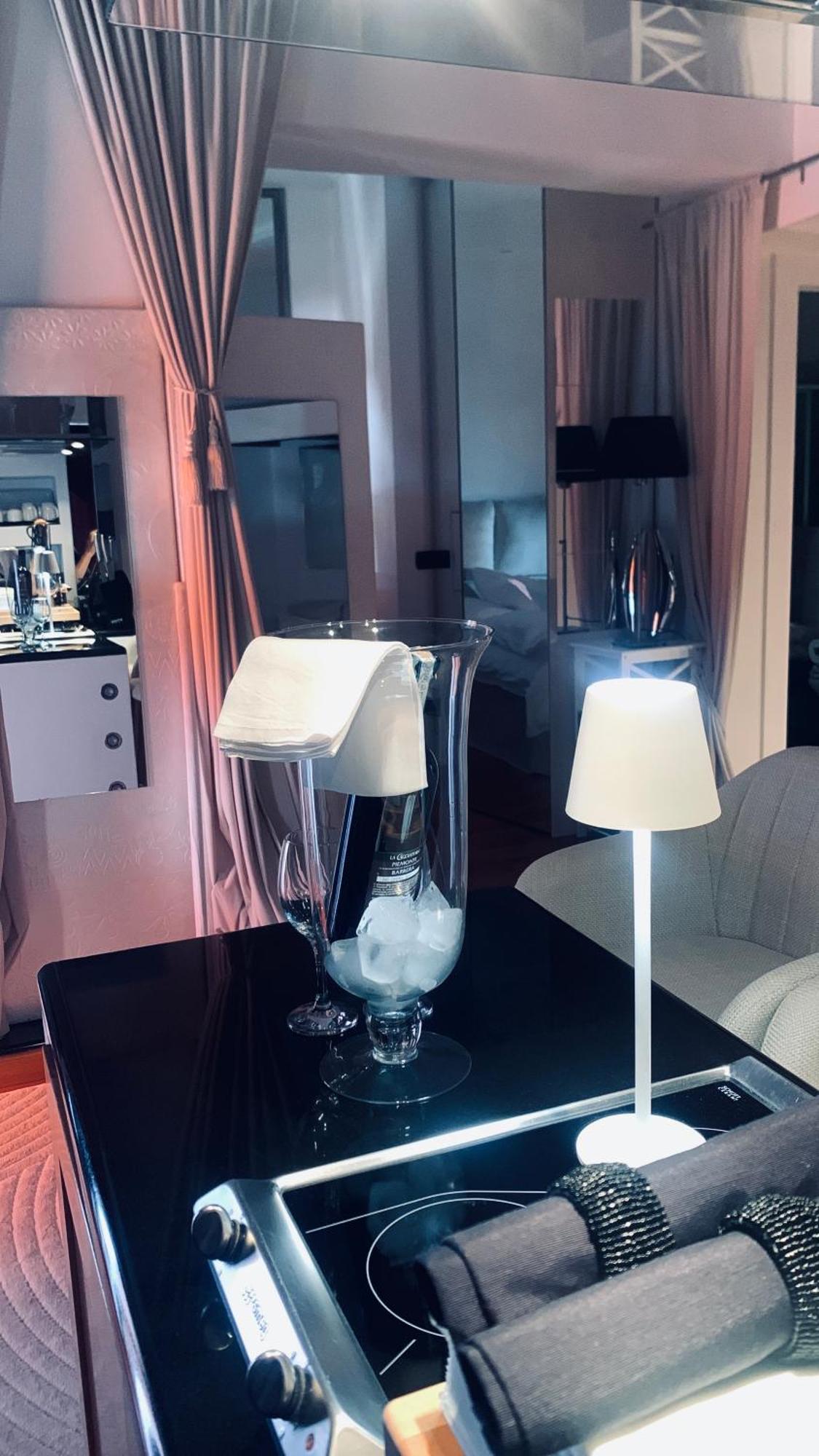 Little Suite Near Lake Verbania Ngoại thất bức ảnh