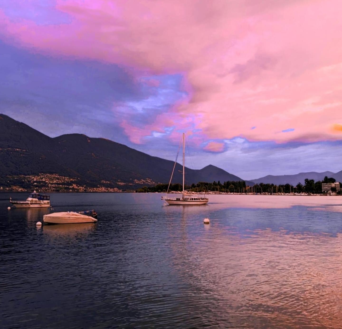 Little Suite Near Lake Verbania Ngoại thất bức ảnh
